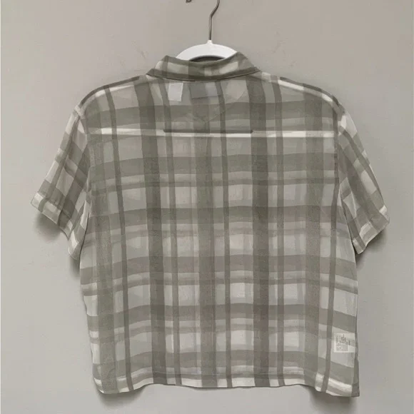Liz Claiborne Checked Top P/Medium - Picture 2 of 5